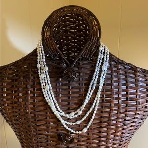 ⬇️FRESHWATER PEARL NECKLACE⬇️